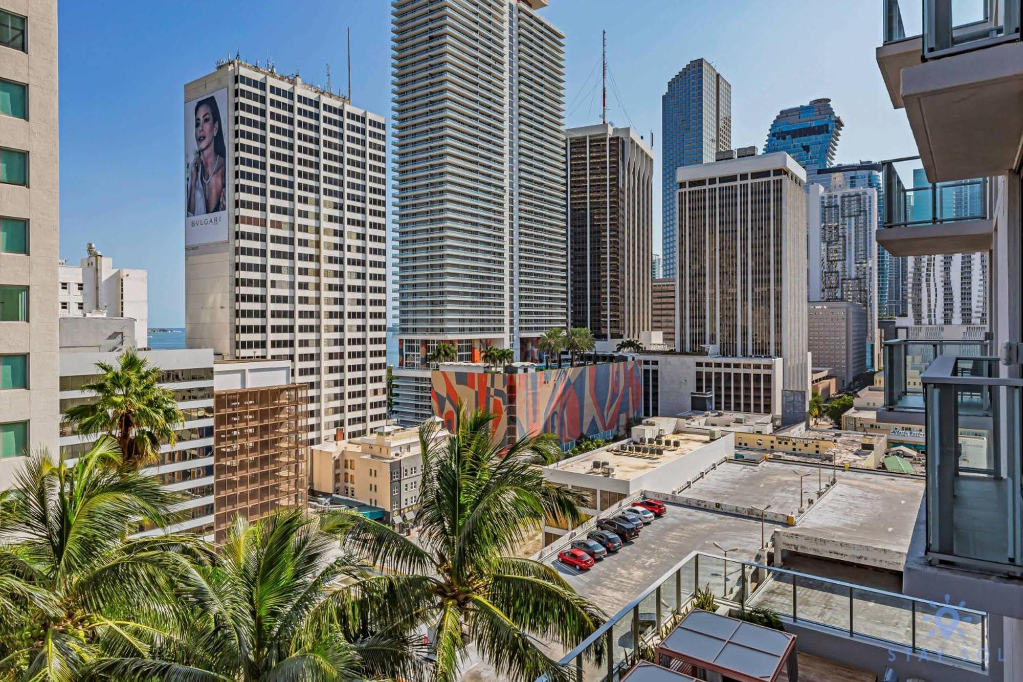 Gym Bar And Ferienhaus Miami